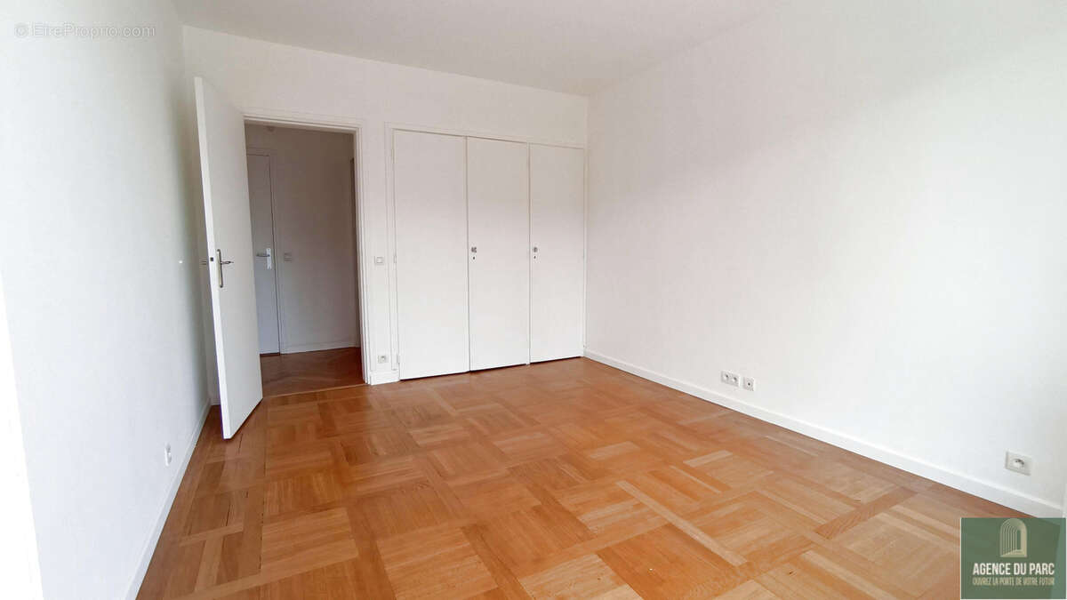 Appartement à VILLE-D'AVRAY