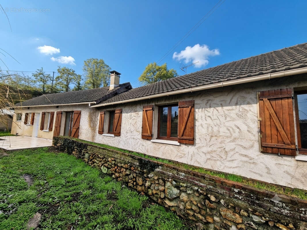 Maison à SAINT-REMY-SUR-AVRE