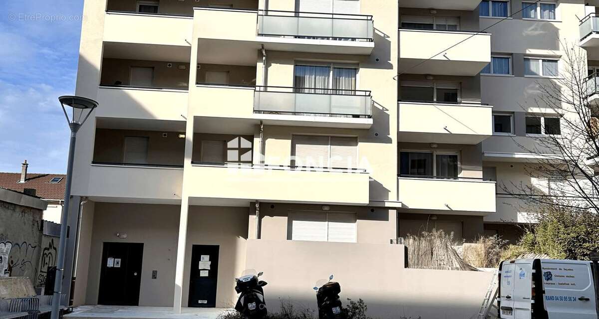 Appartement à AMBILLY