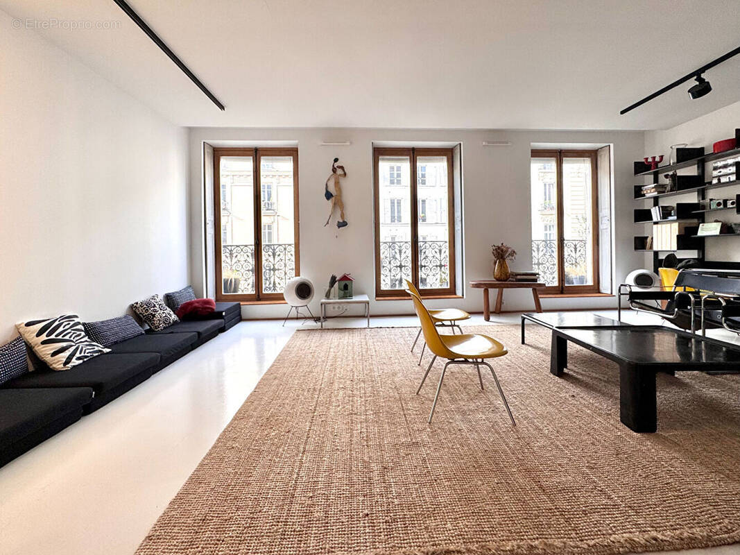 Appartement à PARIS-10E