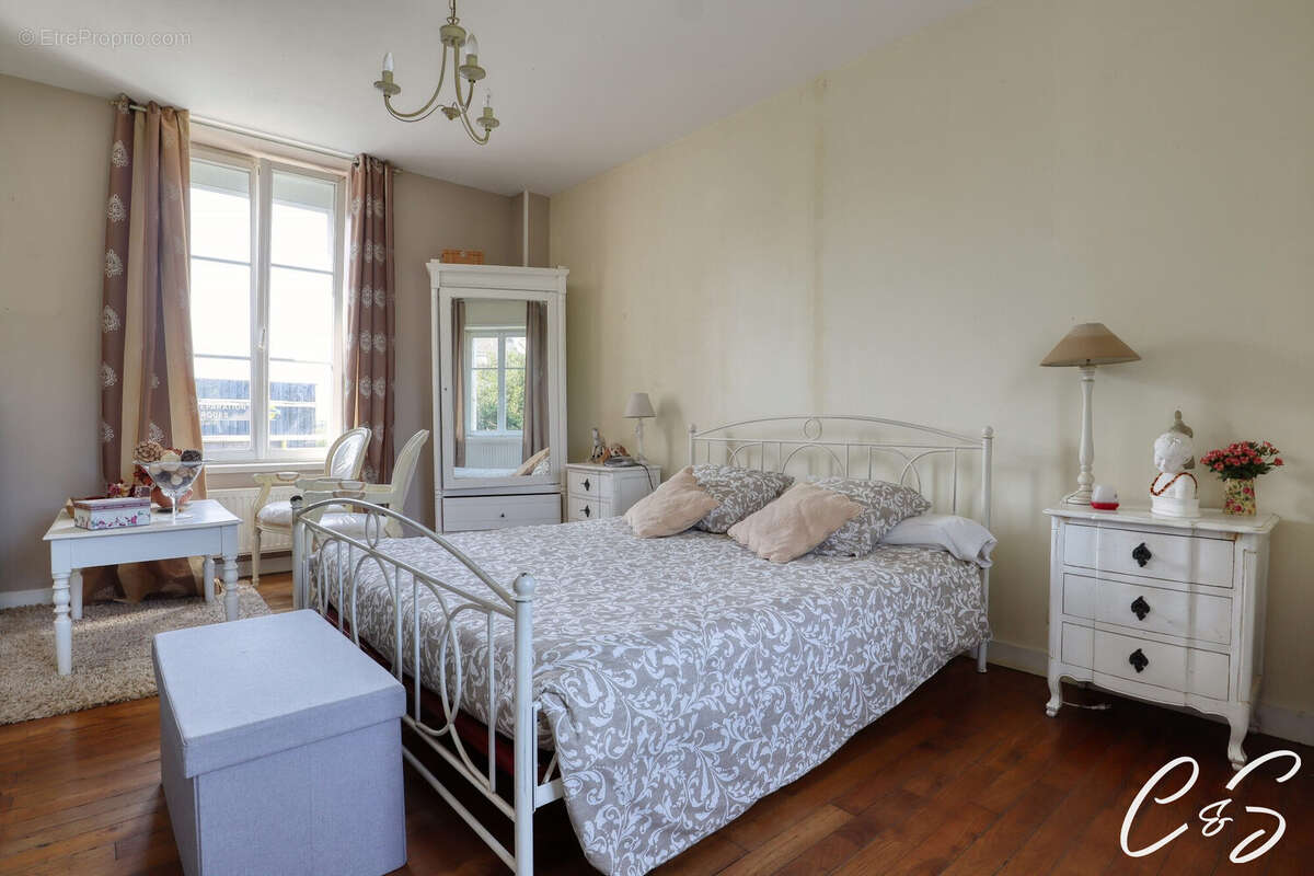 Maison 92 m² à Plogastel-Saint-Germain  - photo 9