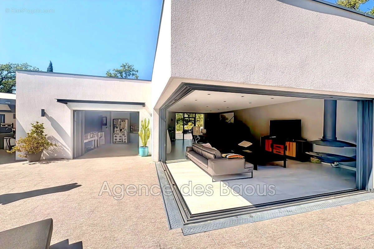 Maison à LA GAUDE