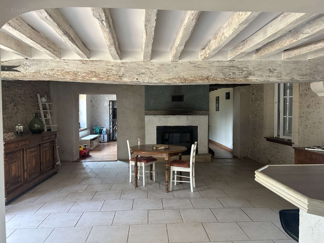Propriété 4,32 ha : maison ancienne rénovée, remises, parc arboré, pré - photo 4