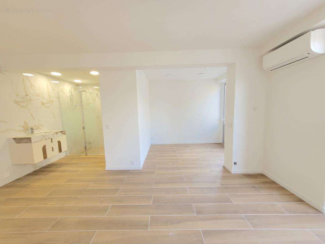 Appartement à MARSEILLE-6E