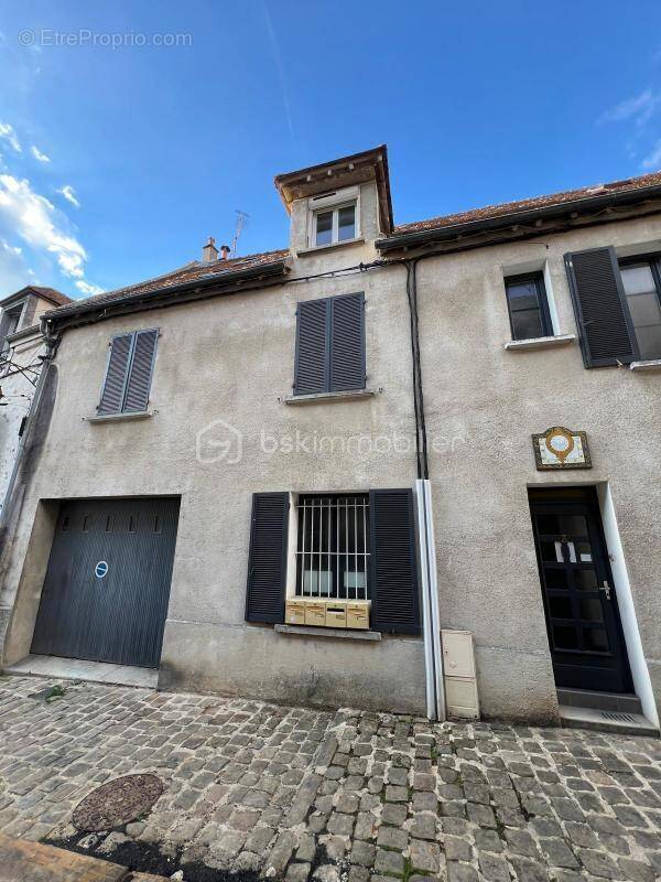 Appartement à ROZAY-EN-BRIE