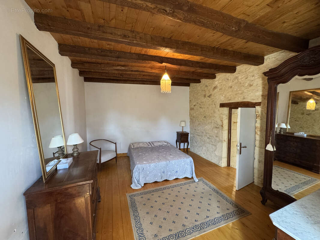 Maison à FUMEL