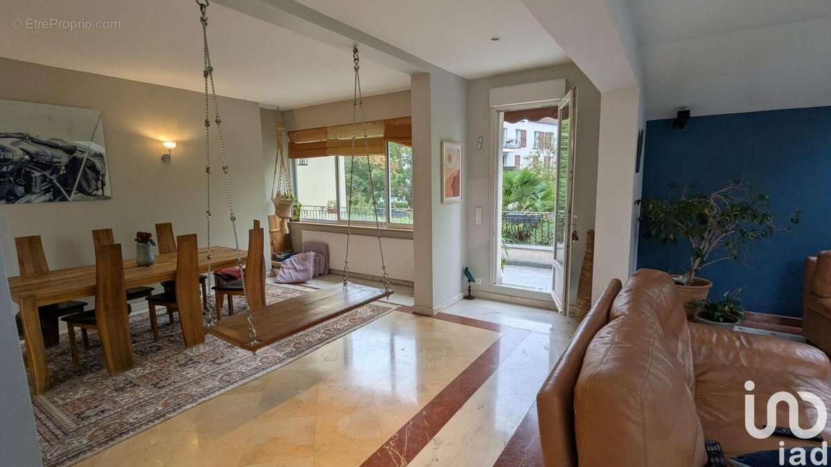 Photo 5 - Commerce à LES MUREAUX