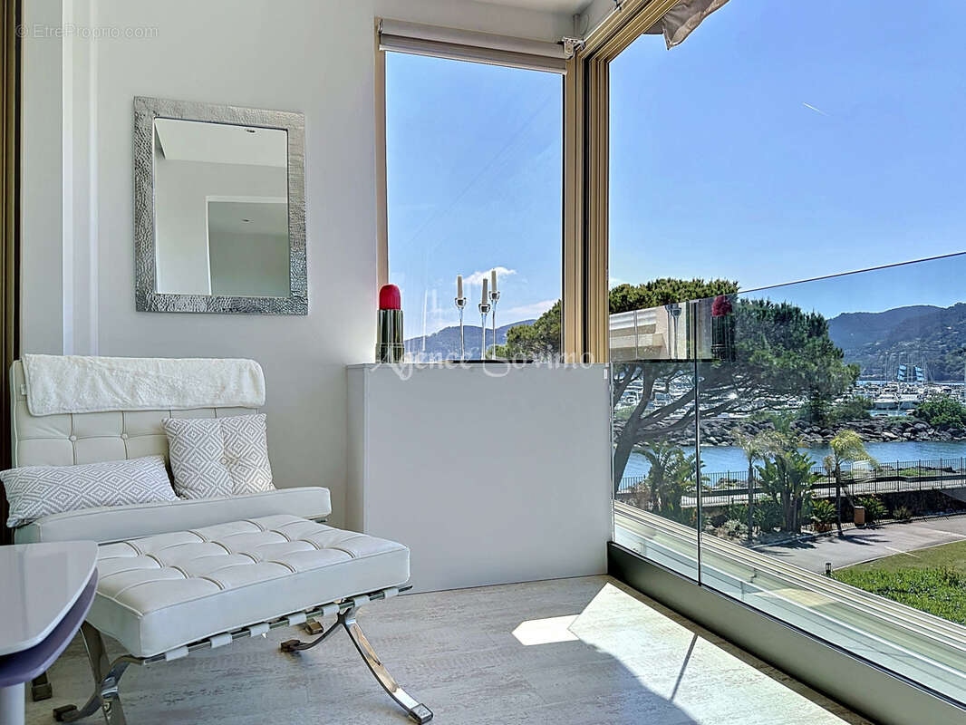 Appartement à MANDELIEU-LA-NAPOULE