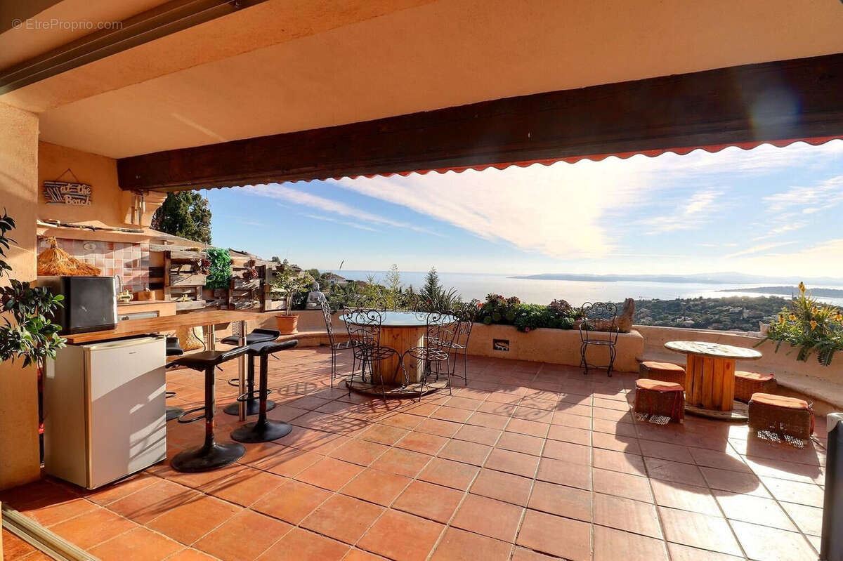 Maison à LES ISSAMBRES