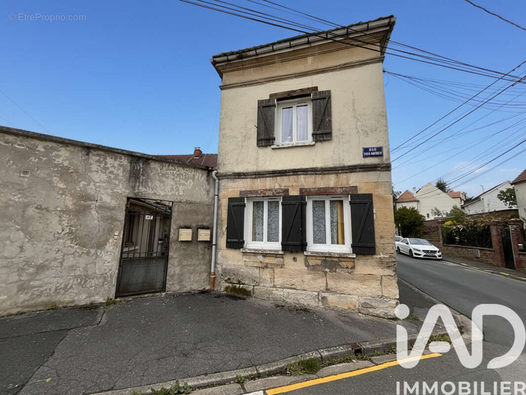 Photo 2 - Appartement à NEUILLY-EN-THELLE