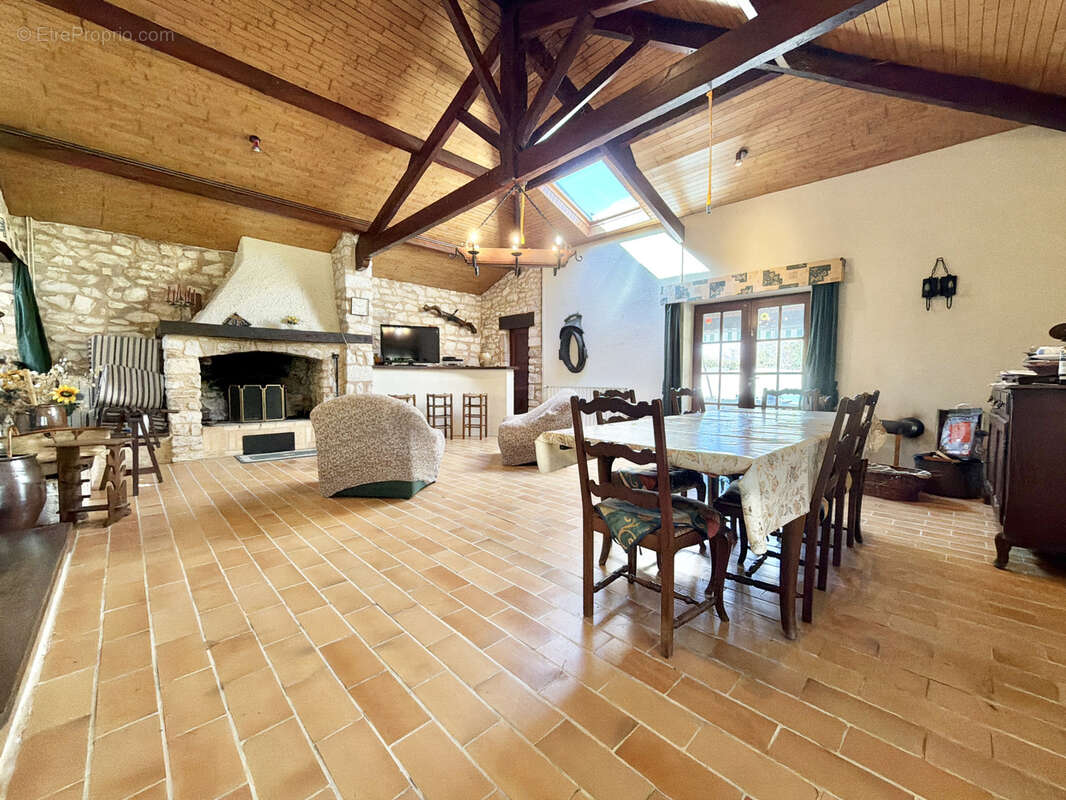 Maison à SAINT-EUTROPE-DE-BORN