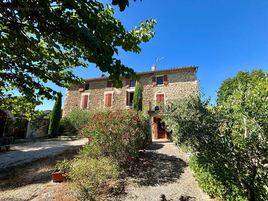 Maison à GRIGNAN