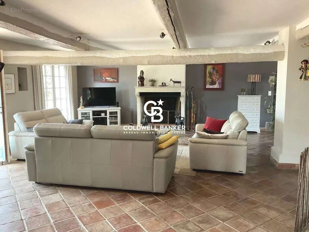 Maison à SOLLIES-PONT