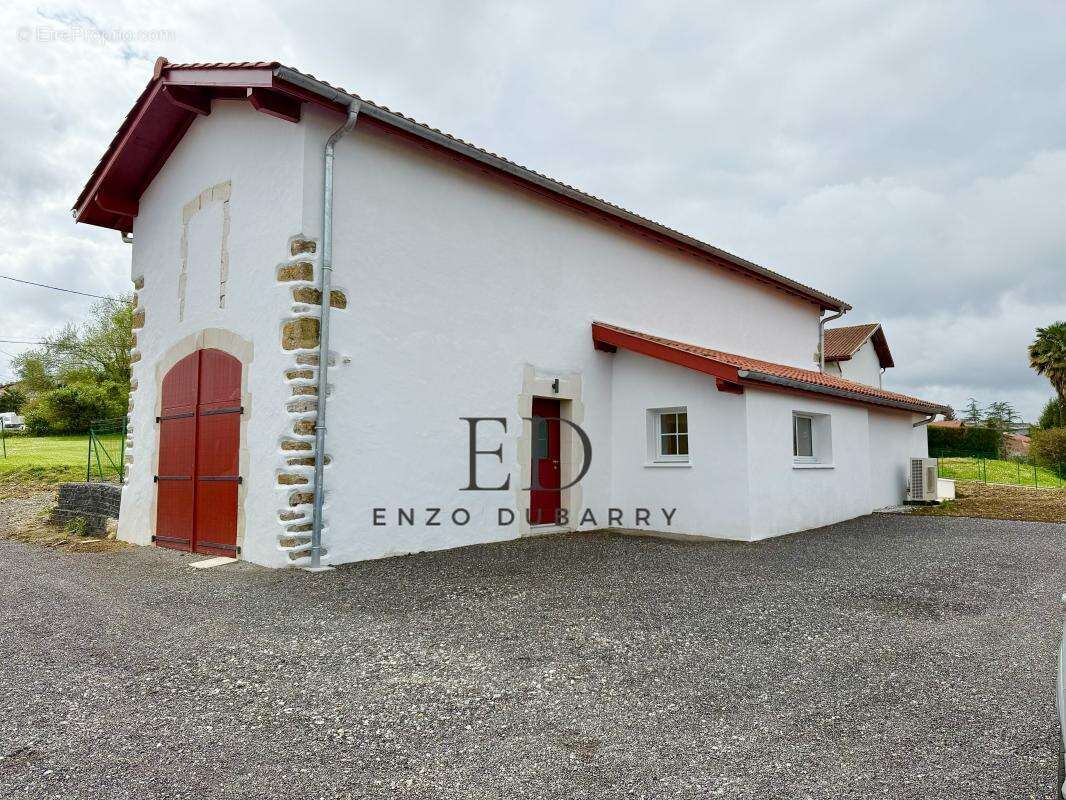 Maison à SAINT-PIERRE-D&#039;IRUBE