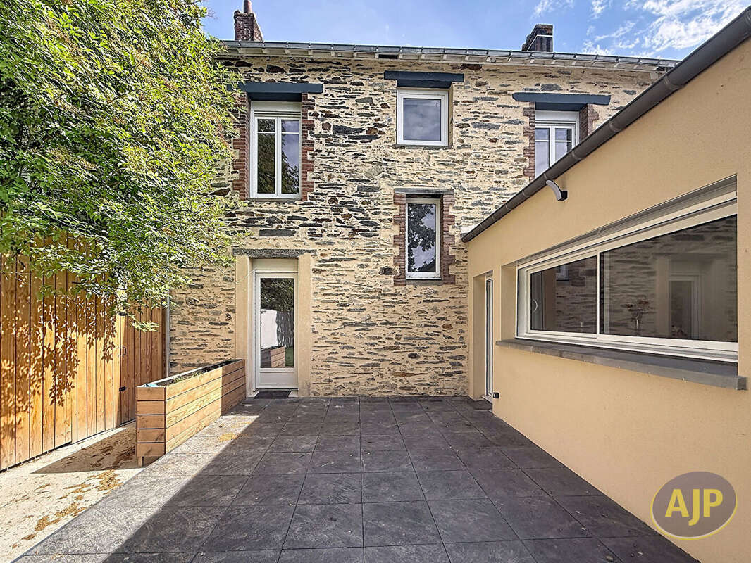 Maison  Bourg Saffré 6ch - photo 2
