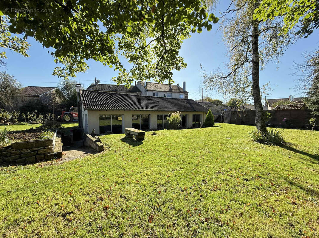 Maison à VRECOURT