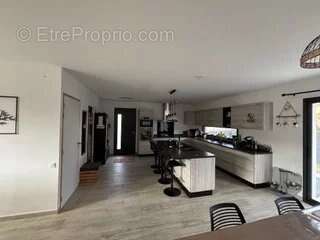 Maison à SAINT-CHRISTOL-LES-ALES