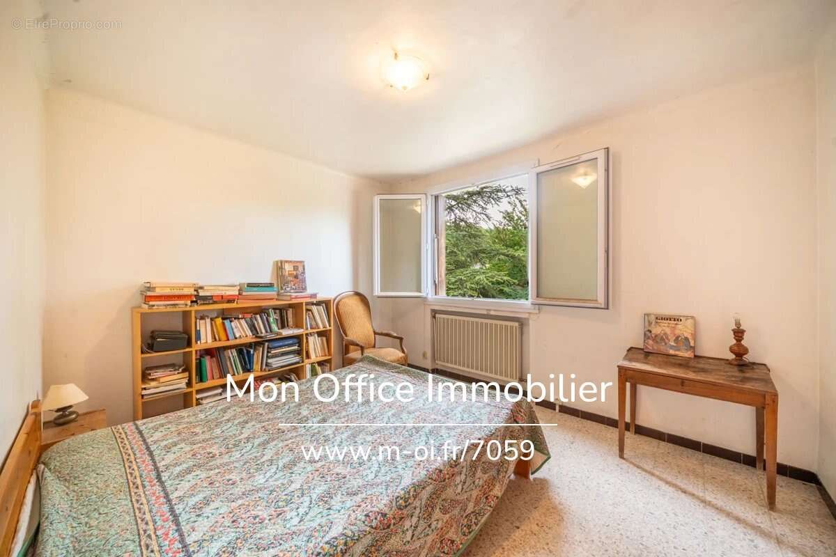 Référence : 7059-SBA - Maison plain pied - Eguilles - Fort potentiel - Piscine - photo 11