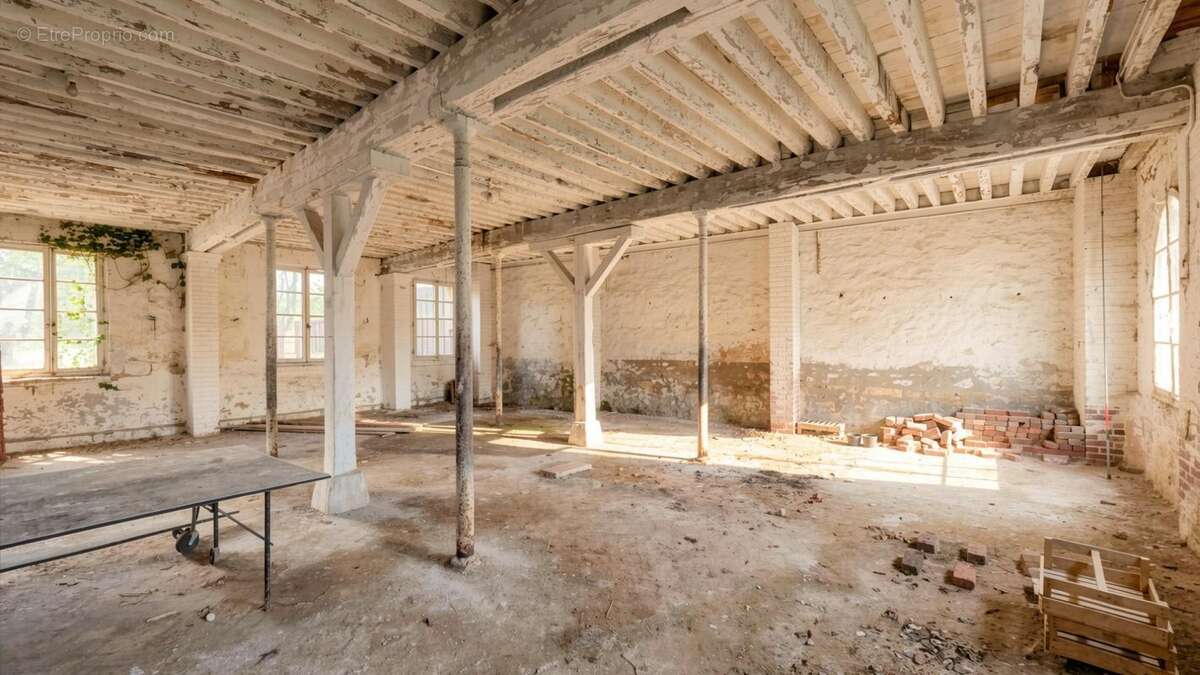 CHEVREVILLE (60) - Grange en pierre à aménager 489m² - photo 3