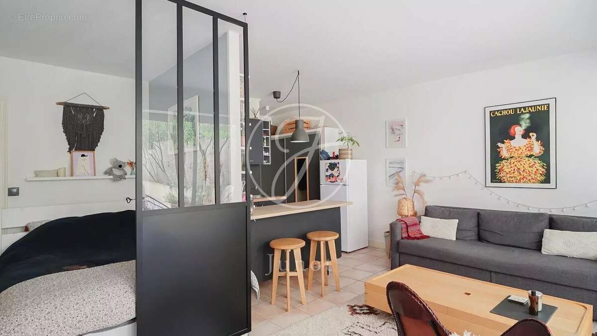 Appartement à PARIS-18E