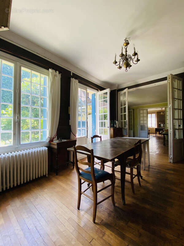 Maison à FONTAINEBLEAU