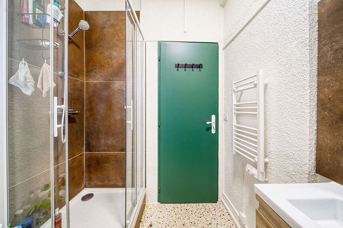 T2 54 m² + greniers amenageables -voiron - photo 8