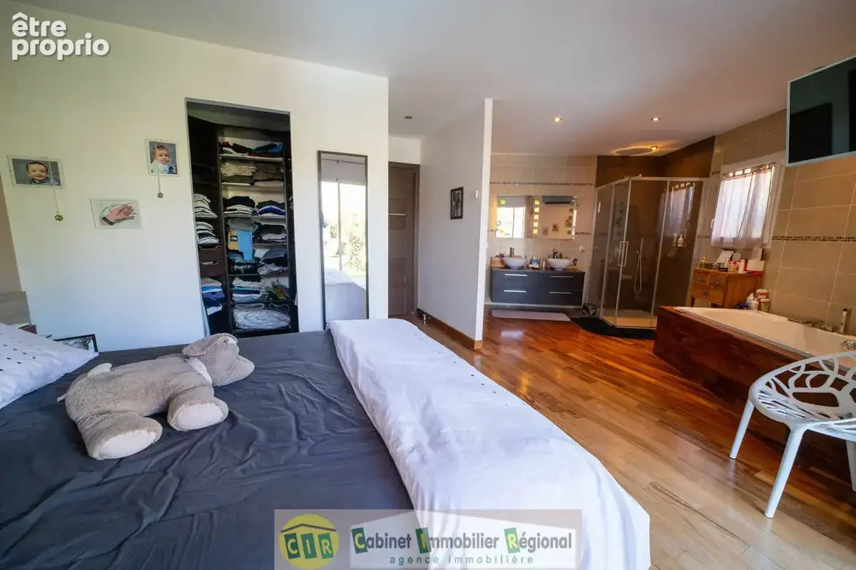 Coup de cœur   superbe villa 230 m2 avec piscine chauffée - photo 7