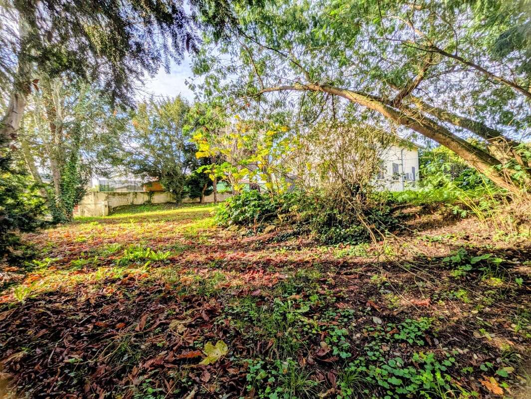 Maison à CAHUZAC-SUR-ADOUR