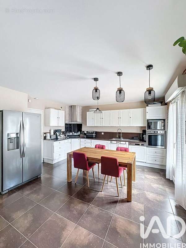 Photo 3 - Maison à BRIE-COMTE-ROBERT