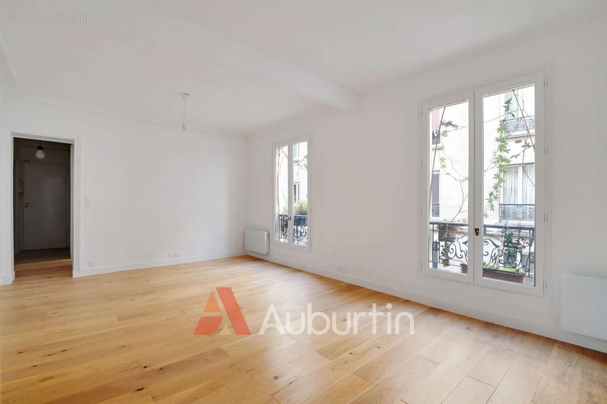 Appartement à PARIS-18E