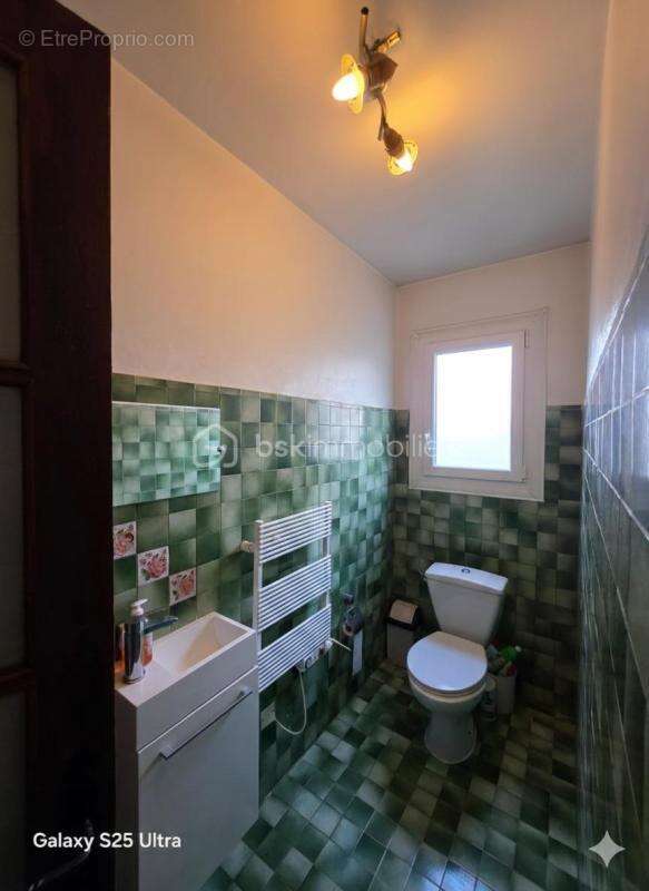 Commerce à TOURRETTES