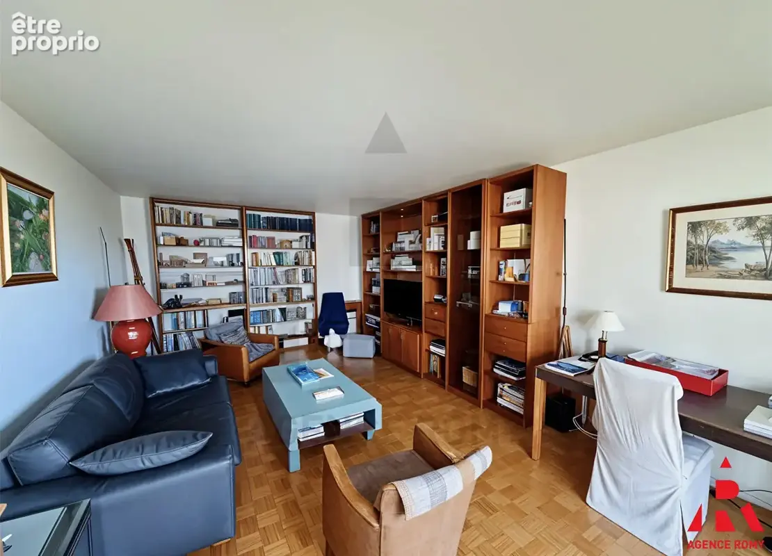 4 pièces beaux volumes - 2 balcons cave parking - photo 2