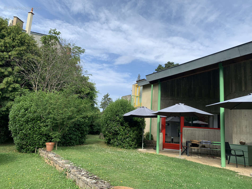 Maison à SAINT-CYR-AU-MONT-D'OR