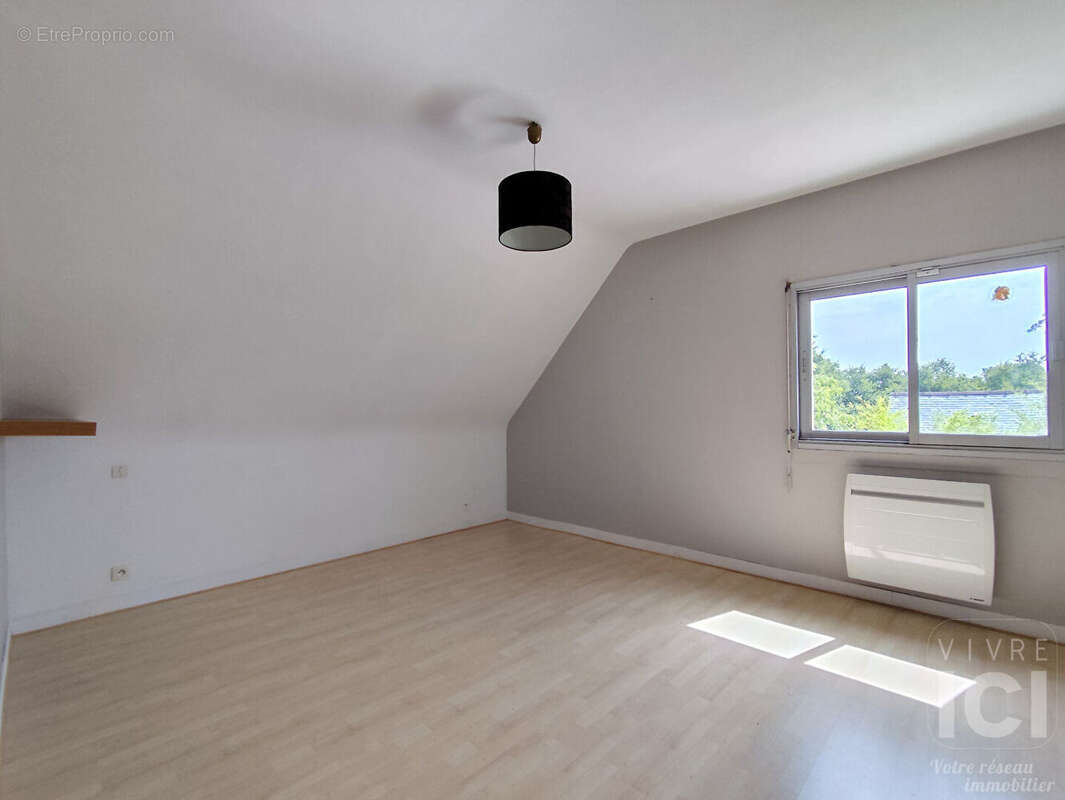 À vendre  maison 157 m², 5 chambres, en impasse, au calme absolu. - photo 16