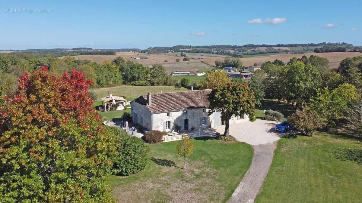 Maison à EYMET