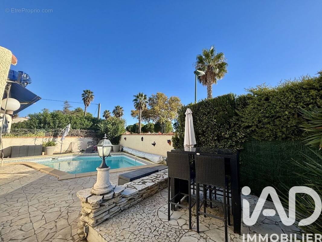 Photo 1 - Maison à SAINT-LAURENT-DE-LA-SALANQUE