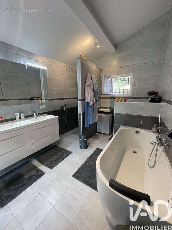 Photo 7 - Maison à FLASSANS-SUR-ISSOLE