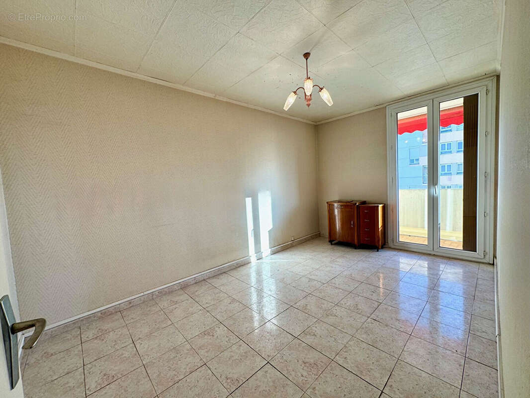 Appartement à MARSEILLE-11E