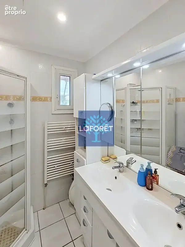 Maison 95m² avec piscine et jardin arboré - Brignais - photo 15