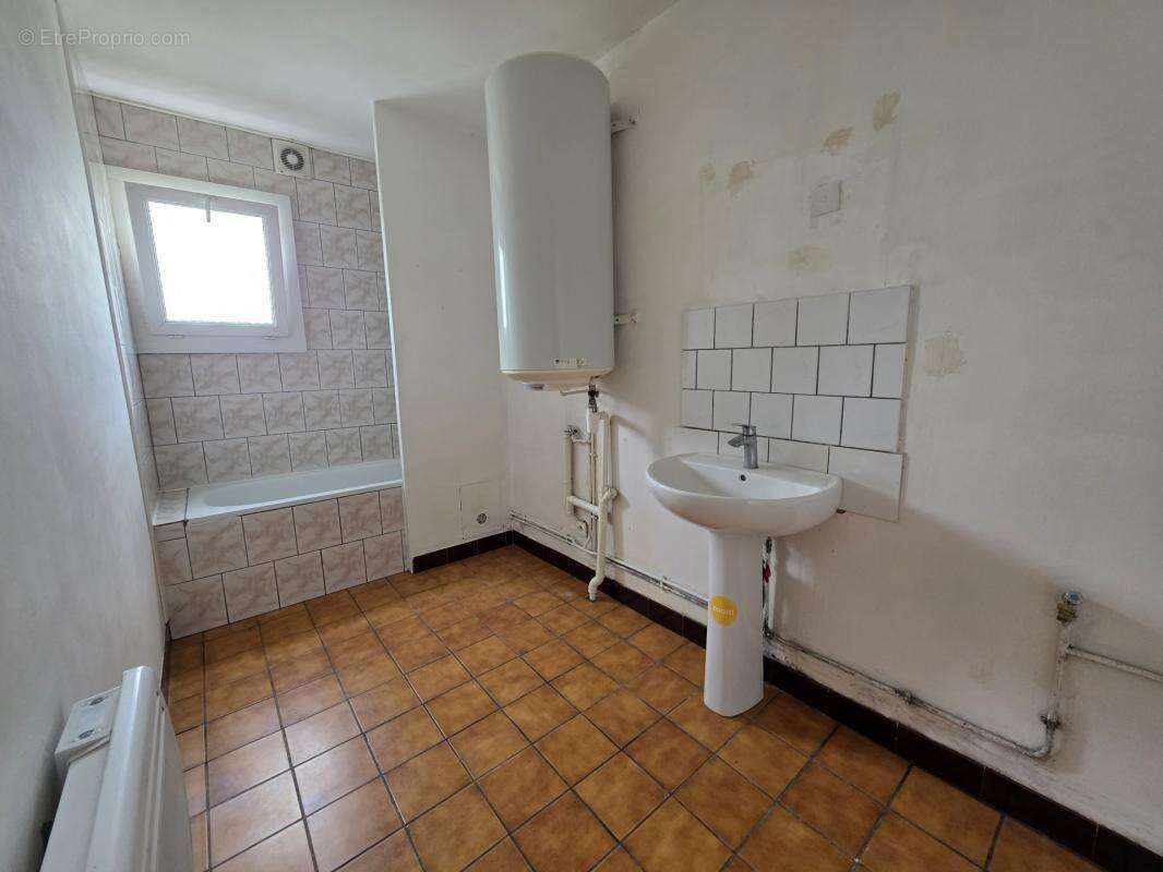 Maison à CATILLON-SUR-SAMBRE