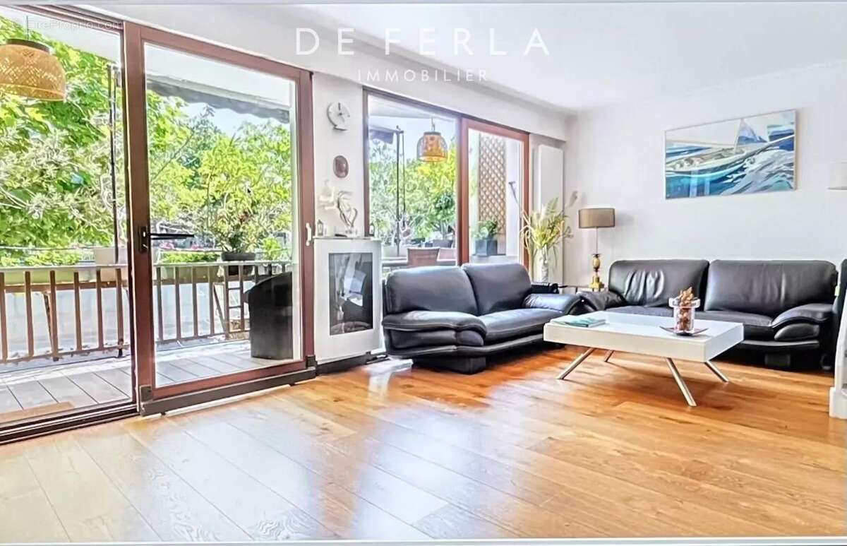 Maison à NEUILLY-SUR-SEINE