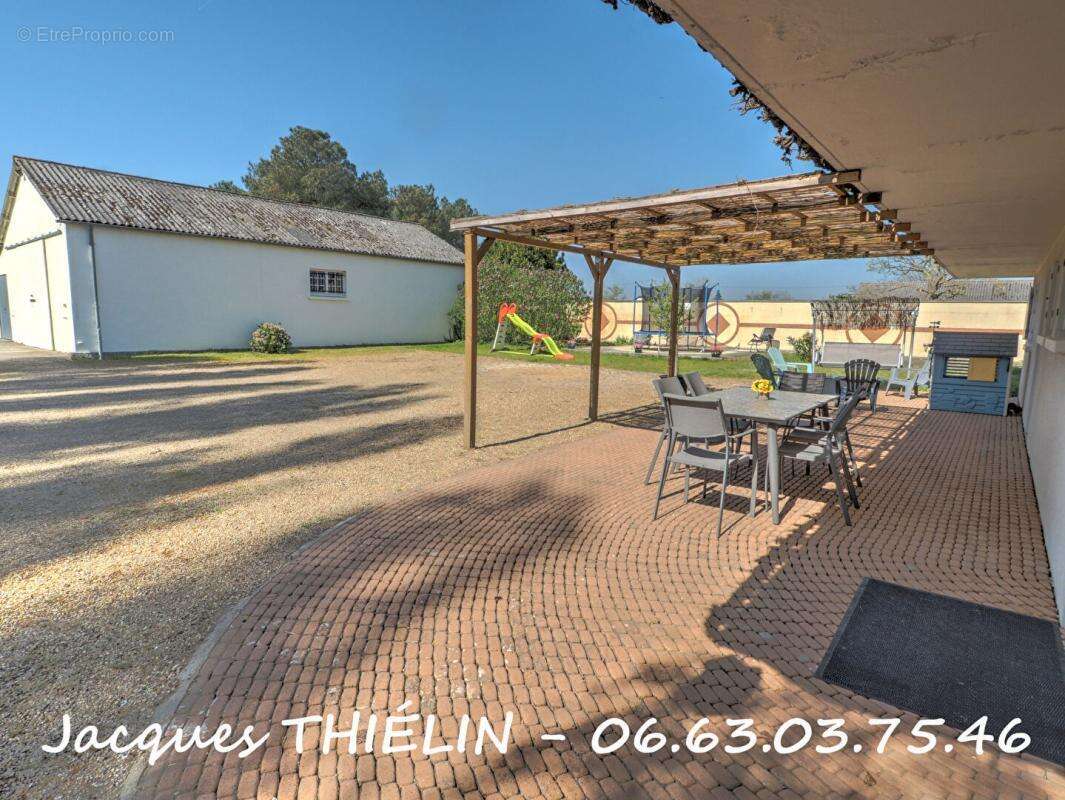 Maison à LONGUE-JUMELLES