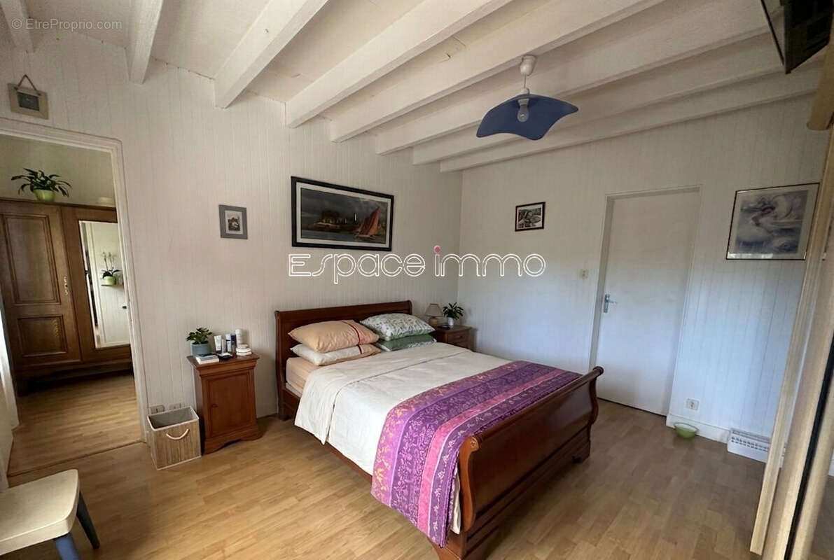 Maison à CROPUS