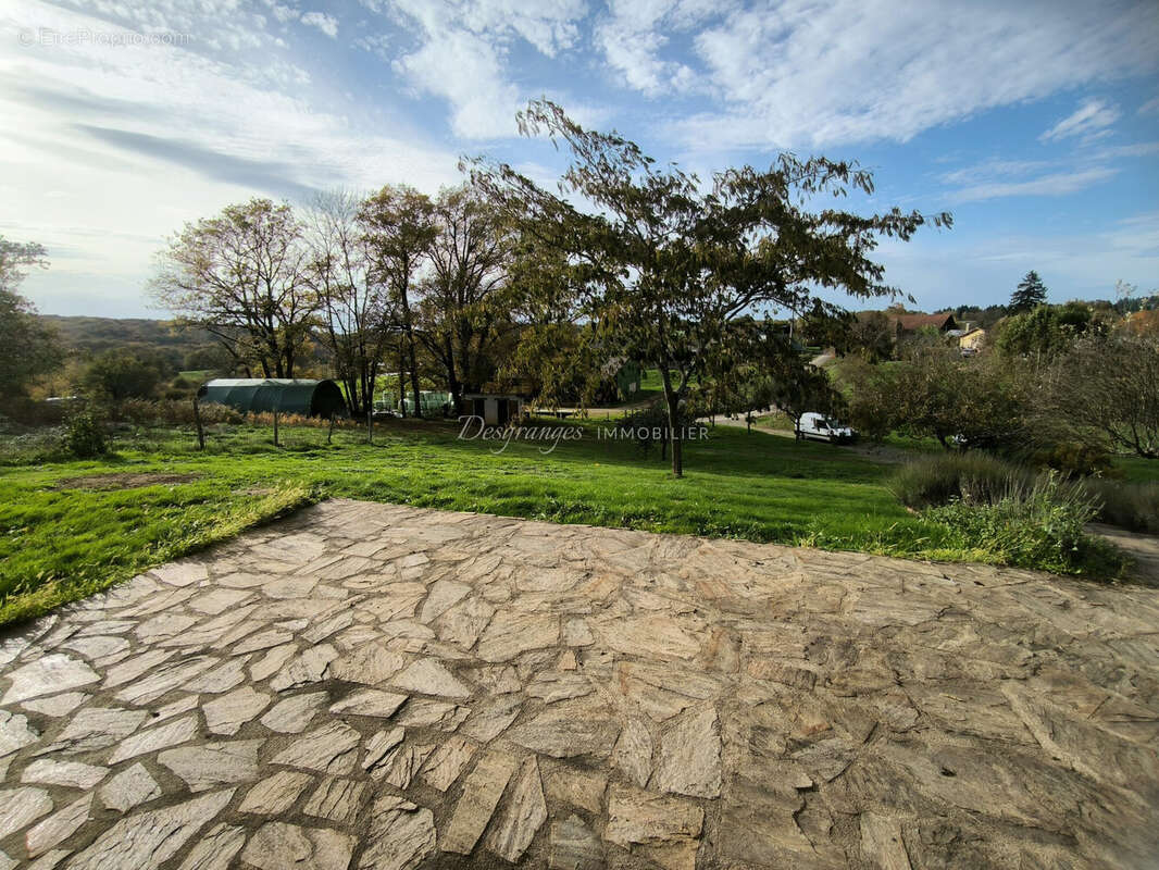 Maison à SAINT-MESMIN