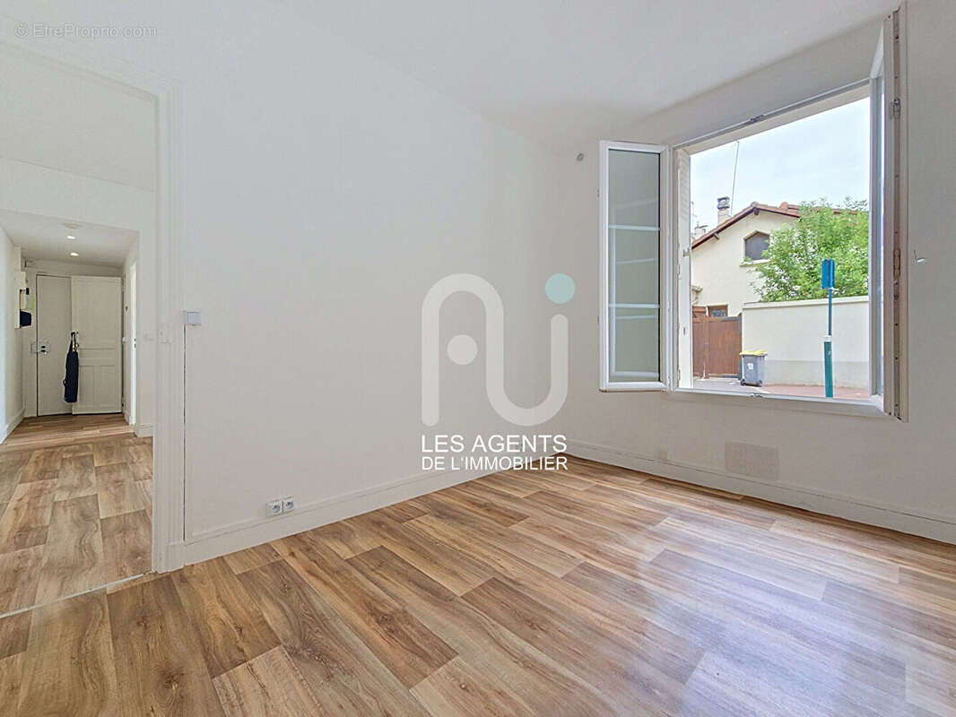 Appartement à GENNEVILLIERS