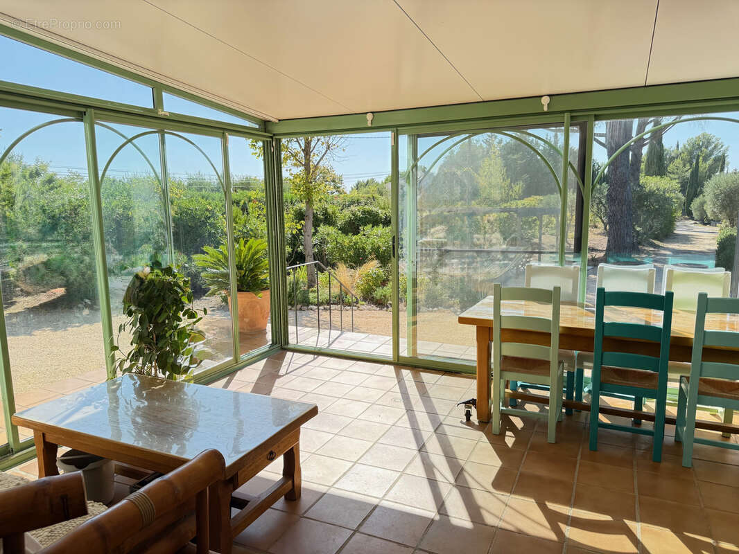 Maison à LE CASTELLET