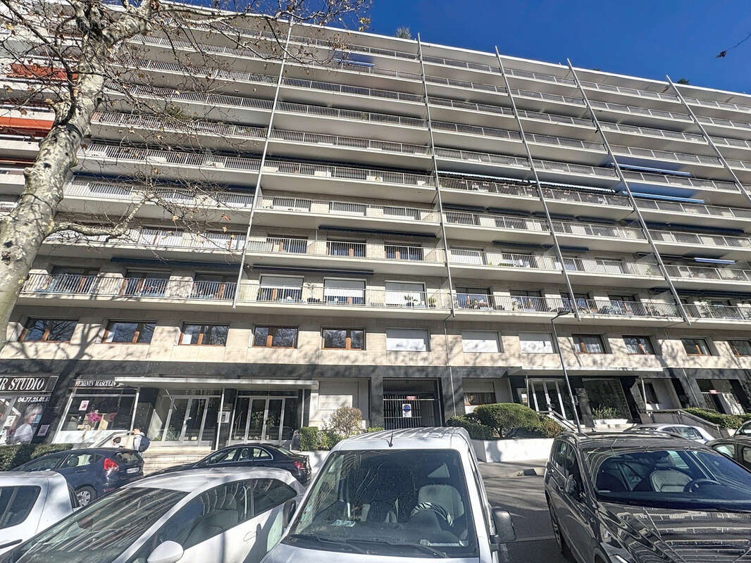 Appartement à SAINT-ETIENNE