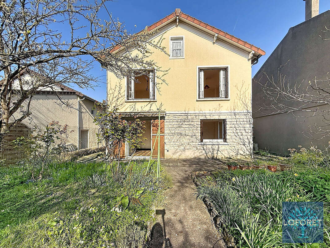 Maison à VIGNEUX-SUR-SEINE