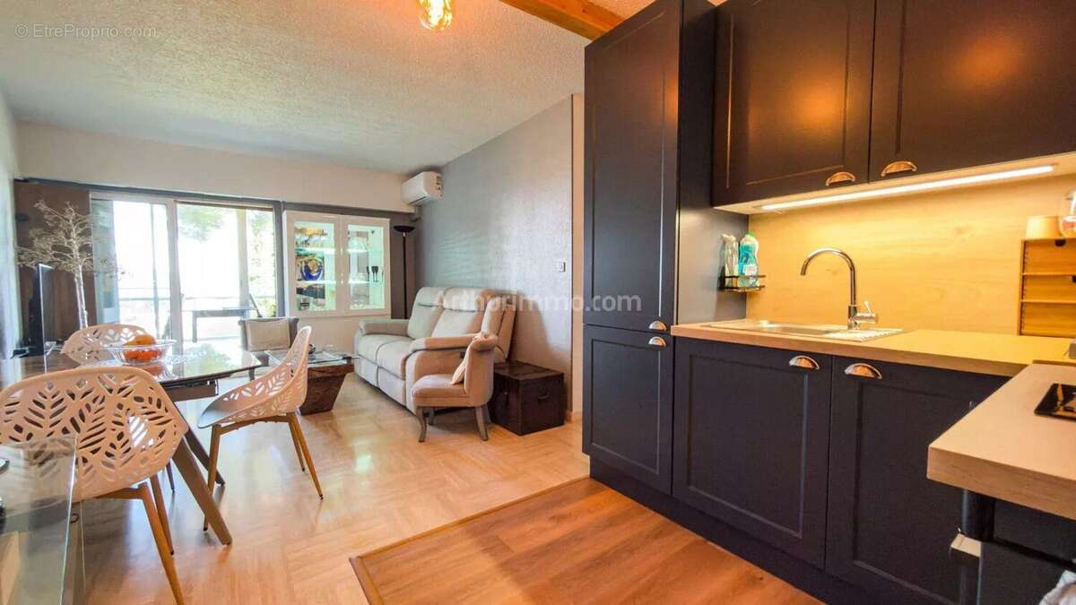 Appartement à VILLENEUVE-LOUBET