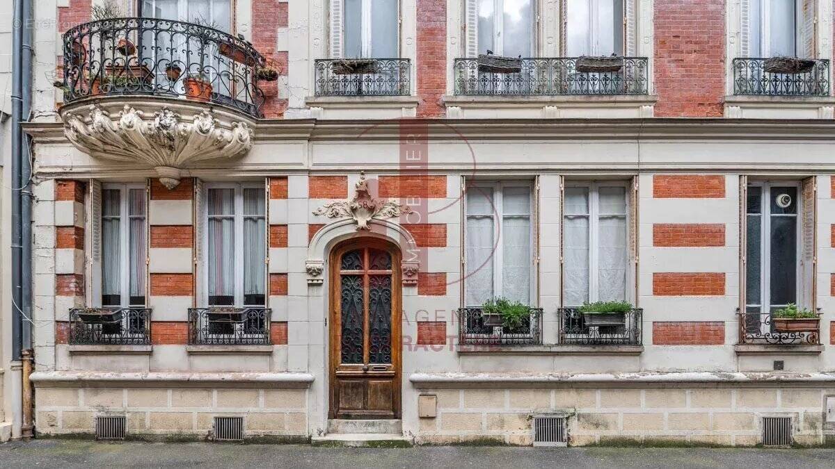 Maison à FONTAINEBLEAU